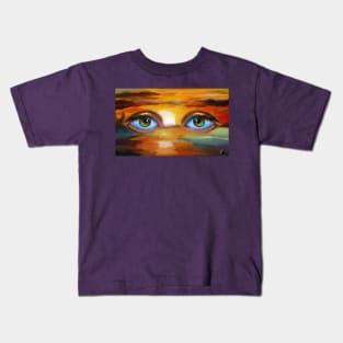 The sunset eyes Kids T-Shirt